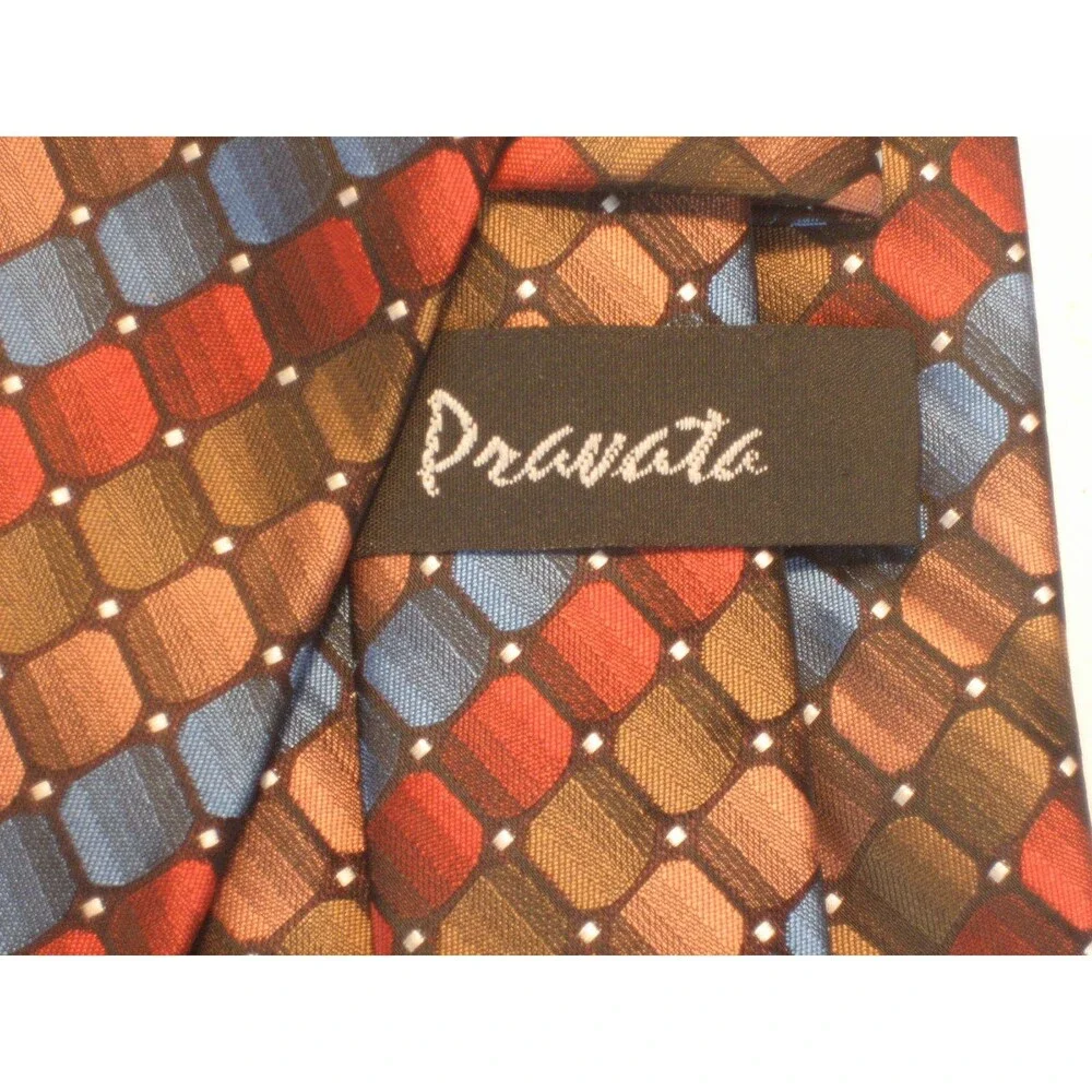 NWOT Pravata 100% Microfibre Geometric  Design Necktie